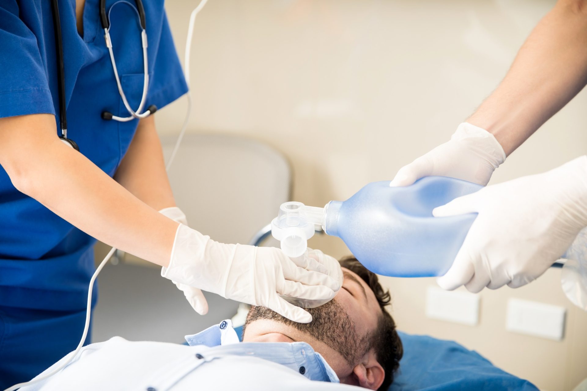 Resuscitating a patient in emergency room